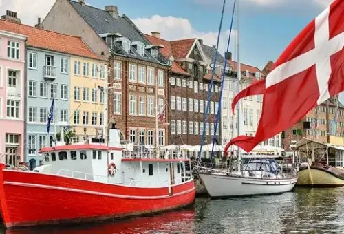 boats-copenhagen-harbour-copenhagen-denmark
