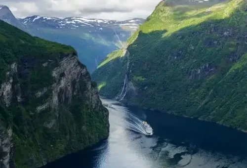 boat-geirangerfjord-norway