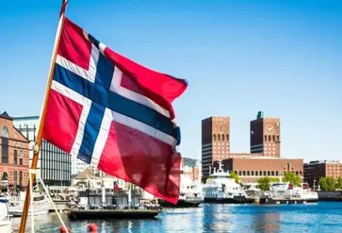 flag-city-hall-marina-oslo-norway