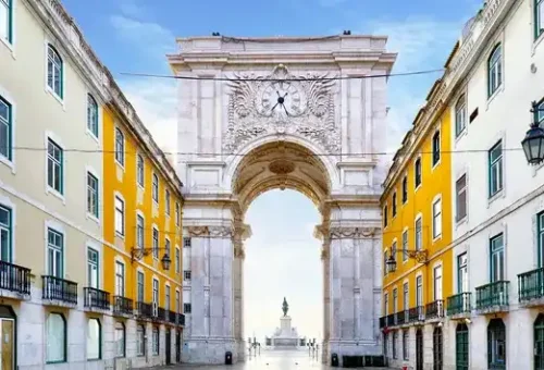 arch-praca-do-comercio-lisbon-portugal
