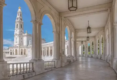 arcade-of-the-famous-sanctuary-of-fatima-in-portugal
