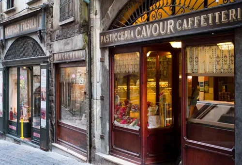 shops-bergamo-italy-1