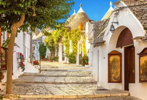 trulli-houses-alberobello-italy-1