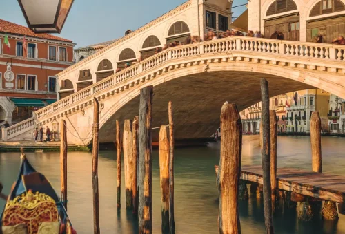 rialto-bridge-venice-italy-2
