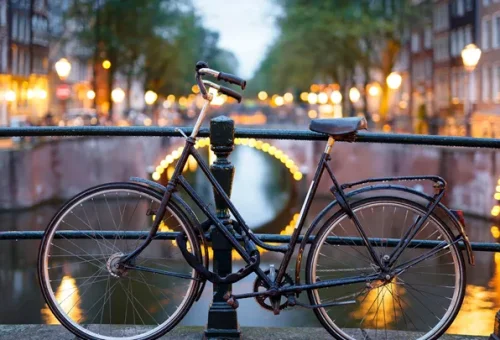 bike-canal-amsterdam-netherlands-3