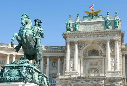 statue-prince-eugen-savoy-hofburg-palace-vienna-austria-3