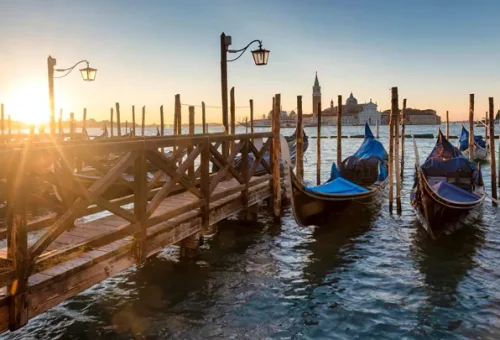 gondola-canal-venice-italy-3