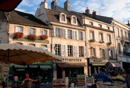 saturday-market-beaune-france-1