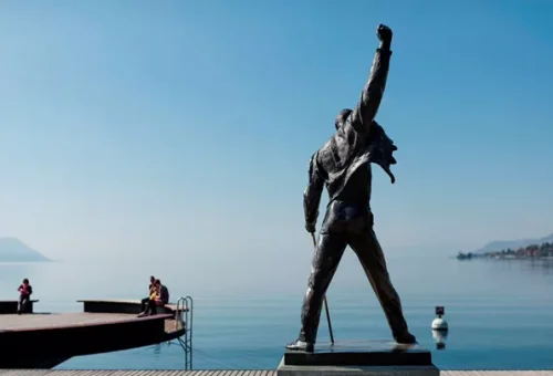 freddie-mercury-statue-montreux-switzerland-1