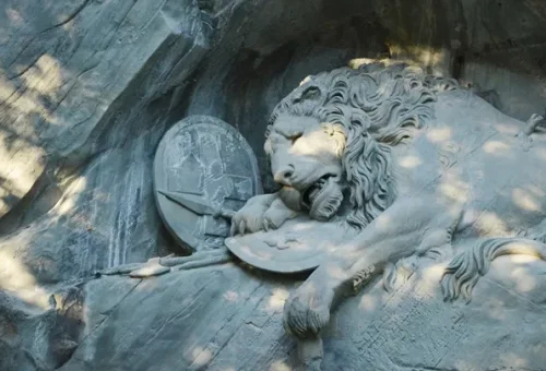 lion-monument-lucerne-switzerland-1