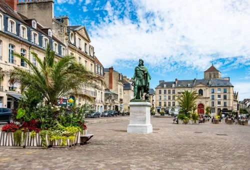 shops-cafes-caen-france-1