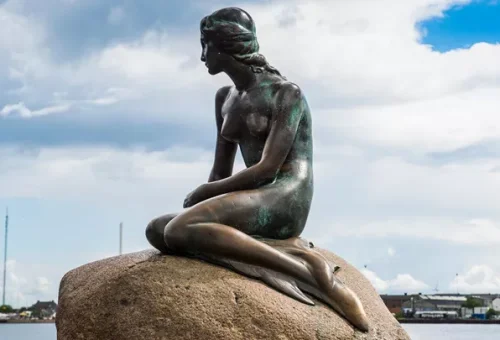 statue-little-mermaid-copenhagen-denmark-2