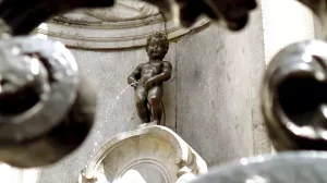 Bronze Sculpture Manneken Pis Brussels Belgium 8