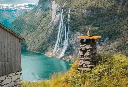 fjord-waterfall-mountains-geiranger-norway-1