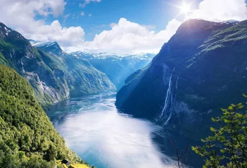 seven-sisters-waterfall-geiranger-norway-1