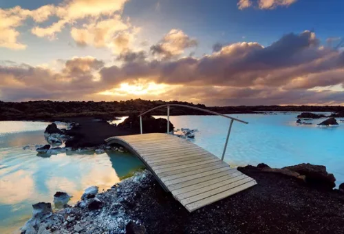 bridge-blue-lagoon-iceland-3