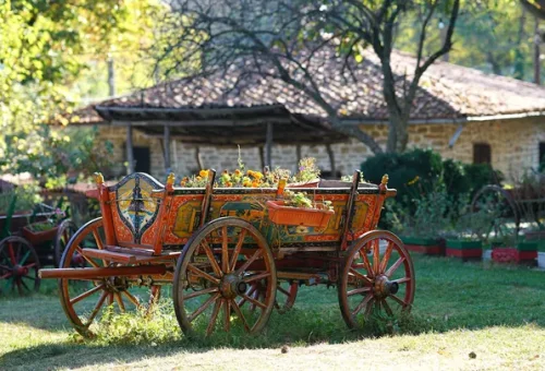 traditional-wagon-arbanasi-bulgaria-2