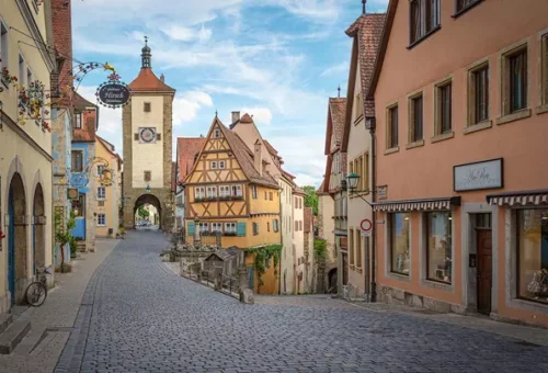 little-square-rothenburg-germany-1