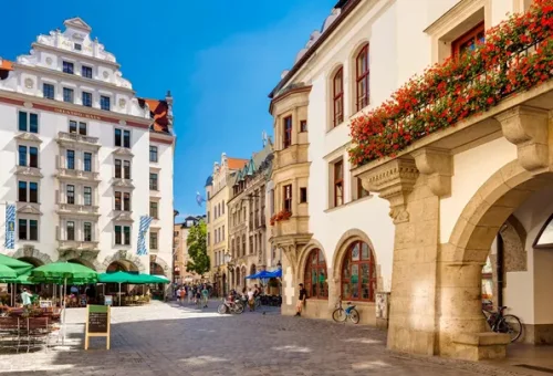 platzl-square-munich-germany-1