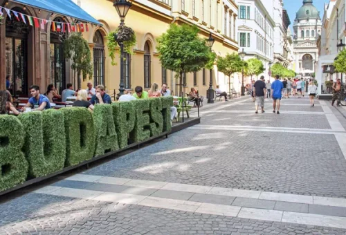 street-restaurants-budapest-hungary-6
