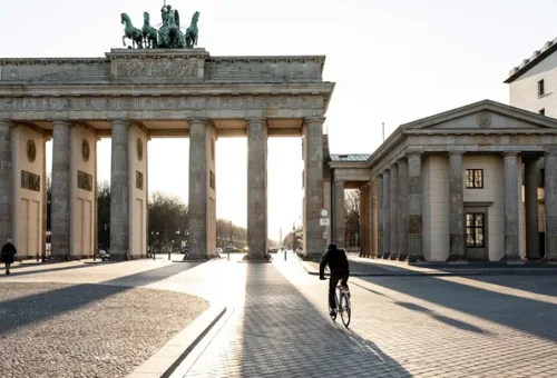 brandenburger-tor-berlin-germany-2