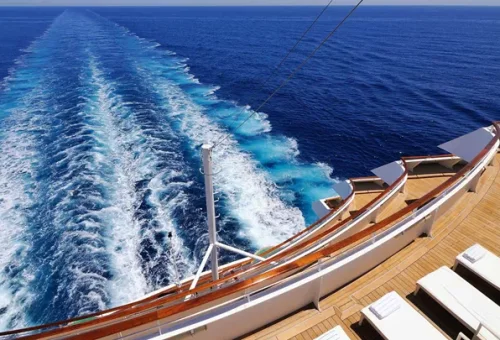 cruise-ship-ocean-1