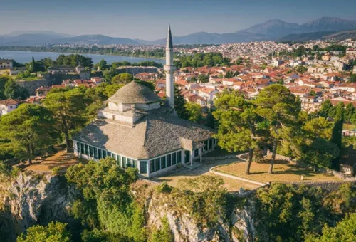 aslan-pasha-mosque-shore-lake-pamvotis-ioannina-greece-1