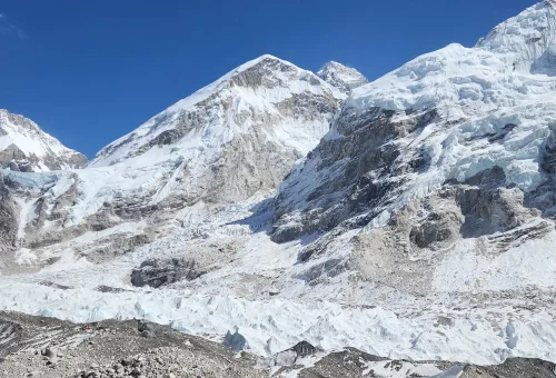 everest-base-camp-with-gokyo-lakes-trek