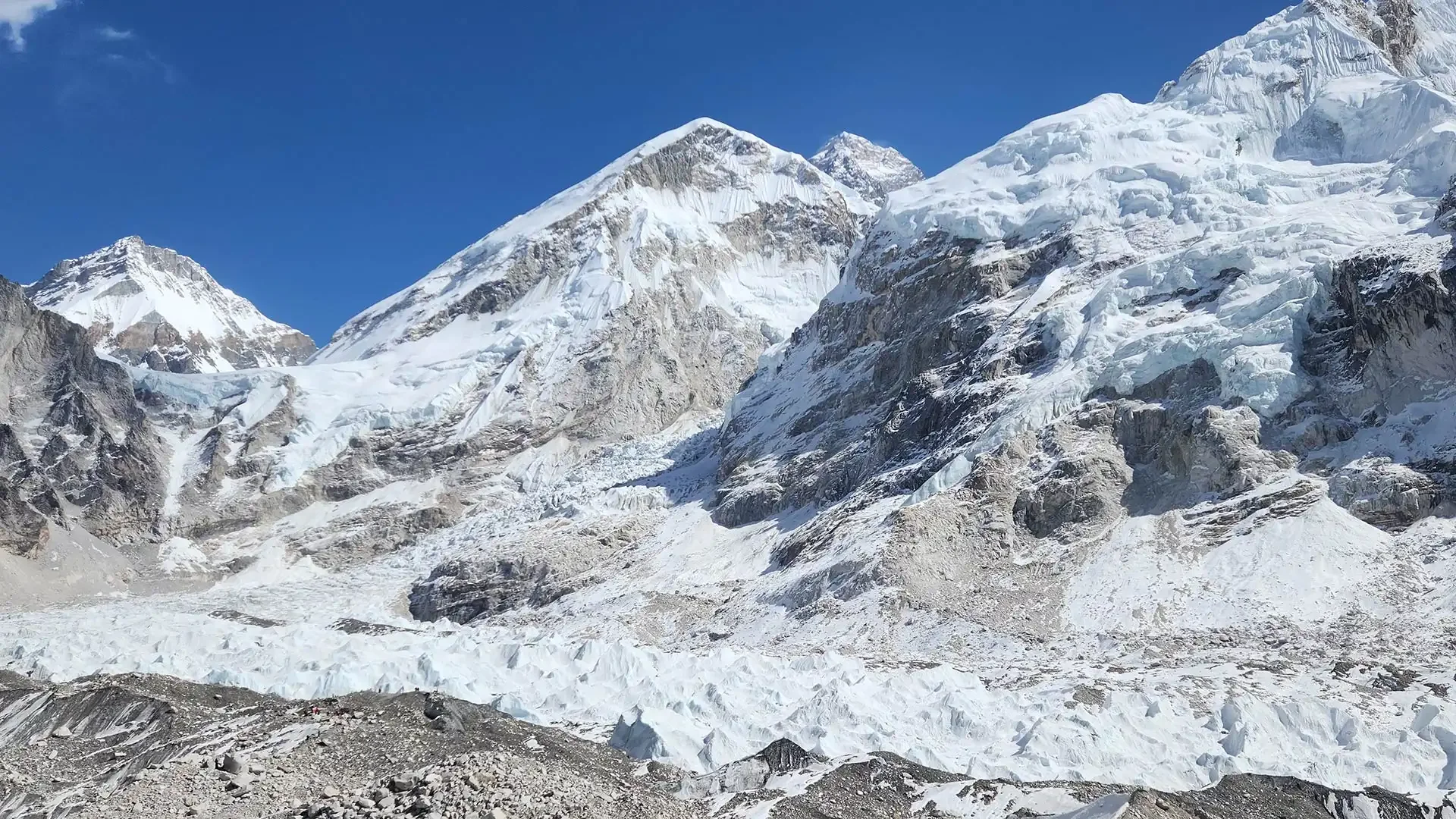 everest-base-camp-with-gokyo-lakes-trek