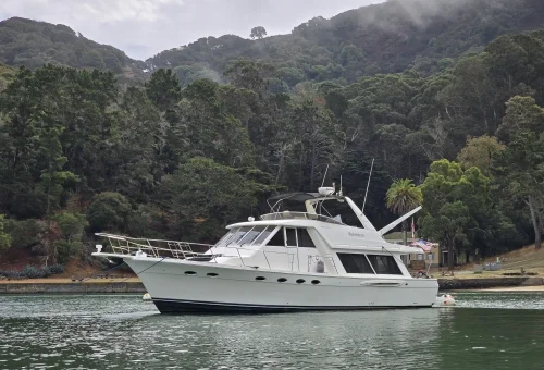 yacht-angel-island