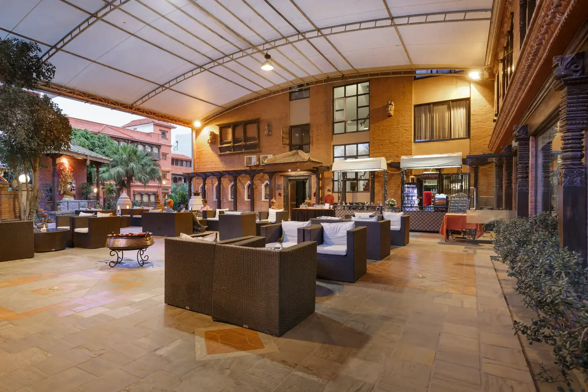 courtyard2