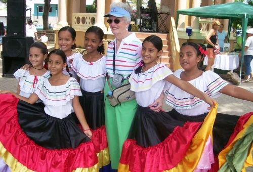 pu-puntarenas-costa-rica-tropical-cruise-folklore-show-00-16x9