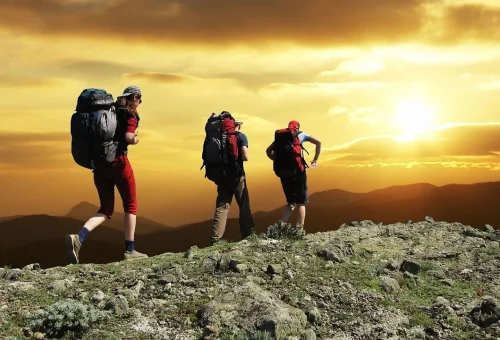 hikers-1147796_1280