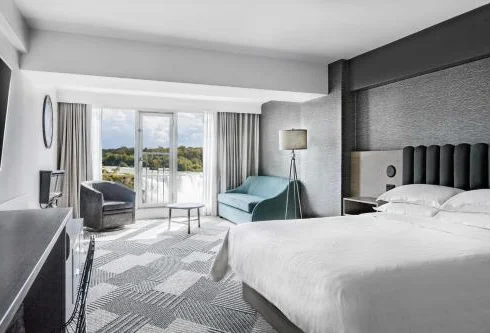 Sheraton Fallsview Hotel (Formerly Sheraton On The Falls)