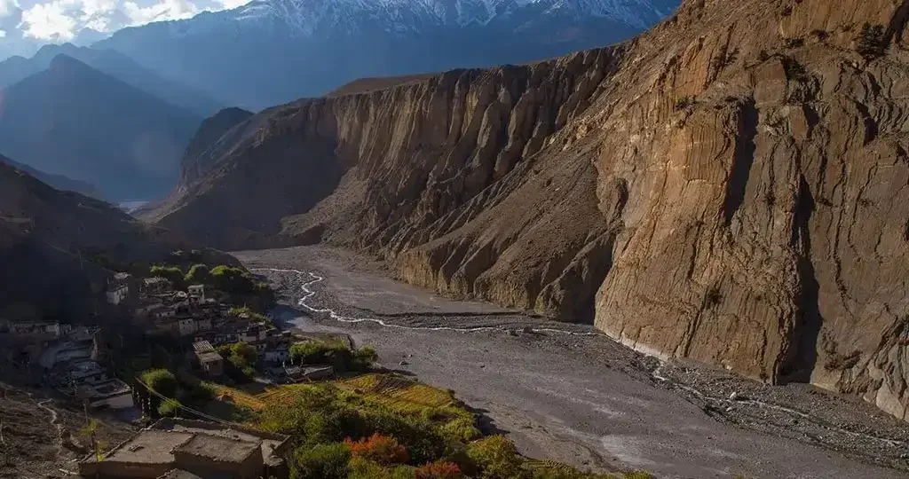 Trekking-in-Nepal-in-August-1-1024x540-1
