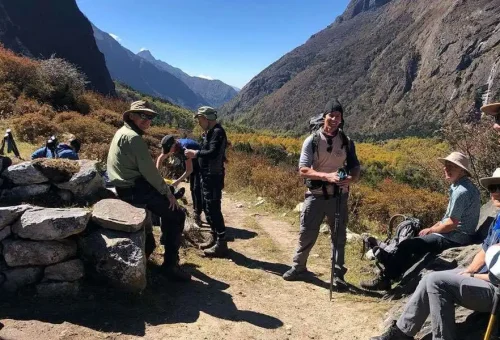 How-to-Hire-the-Perfect-Porter-and-Guide-for-Kanchenjunga-Trek