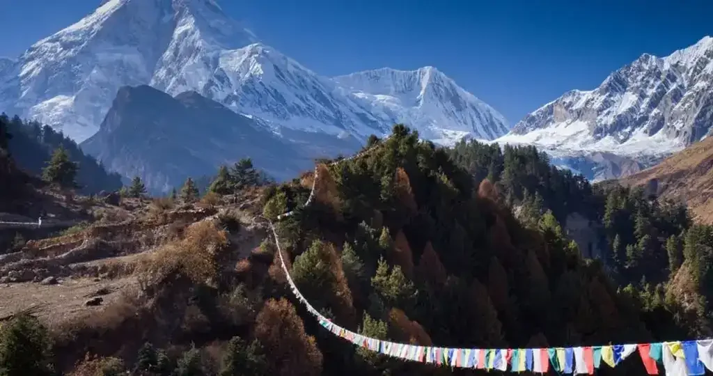 Manaslu-Circuit-Trek-Cost-1024x540-1