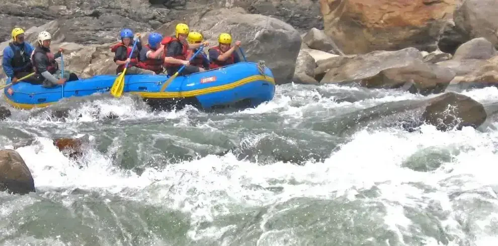 Marshyangdi River Rafting1 990x490 1