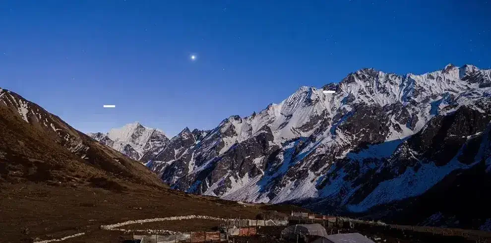 Langtang-Trek-7-Days-990x490-1