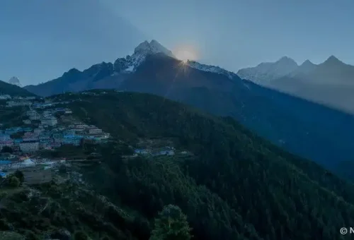 sunrise-from-Namche