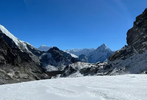 Gokyo Chola Scenery