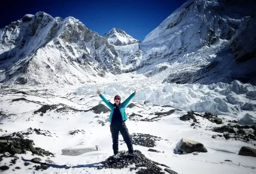 everest-base-camp happy lady