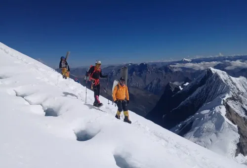 Mount Manaslu Expedition 1