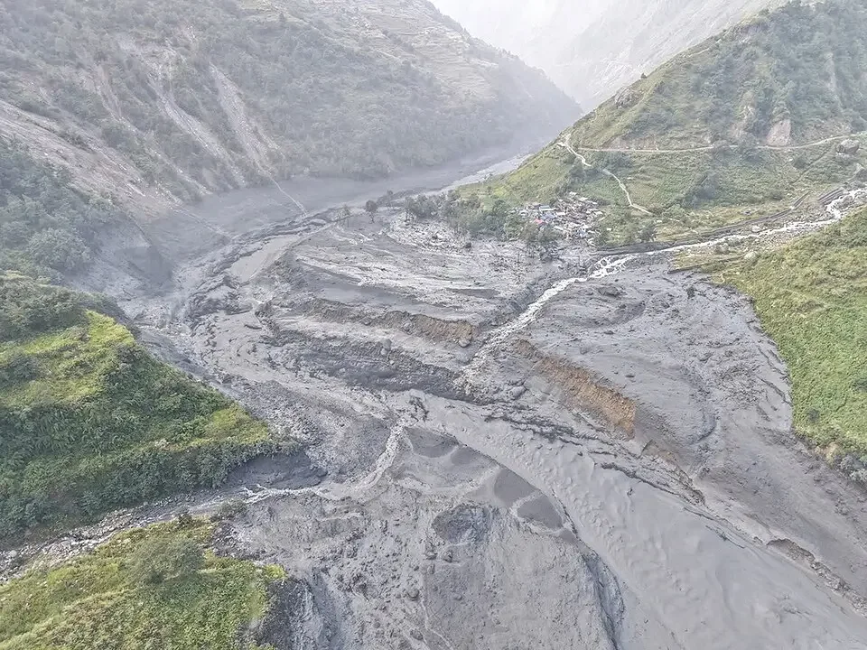 Flood damage on the Budhi Gandaki- Manaslu circuit Trek